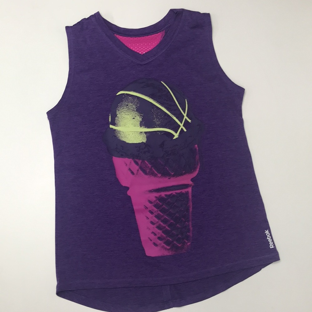Basketball tank with wicking material